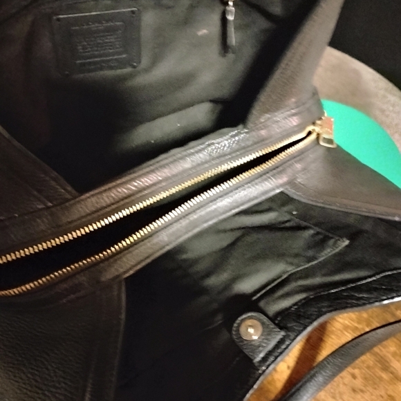 Coach Black Pebbled Leather Shoulder Bag - Picture 5 of 5